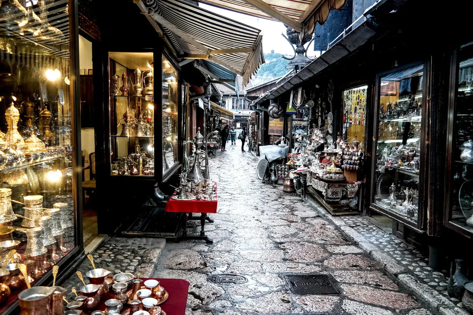 Kazandžijska ulica u Baščaršiji, sarajevskoj historijskoj čaršiji